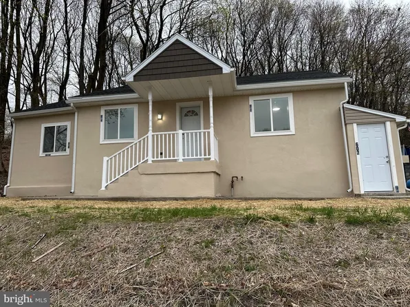 607 N 8th St, Pottsville, PA 17901