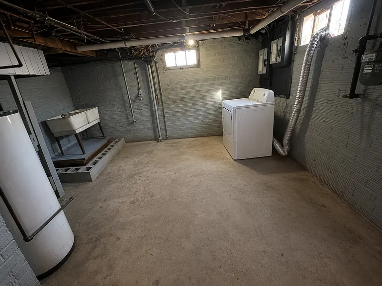 1017 Vine St — Photo 16