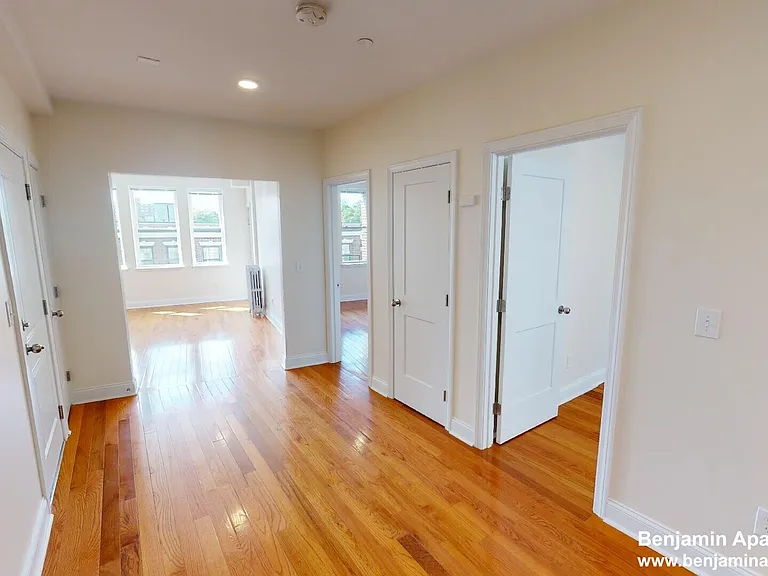 123 Sutherland Rd #L2 — Photo 3