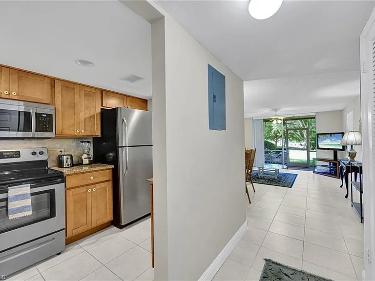 100 Forest Lakes Blvd #110 — Photo 8