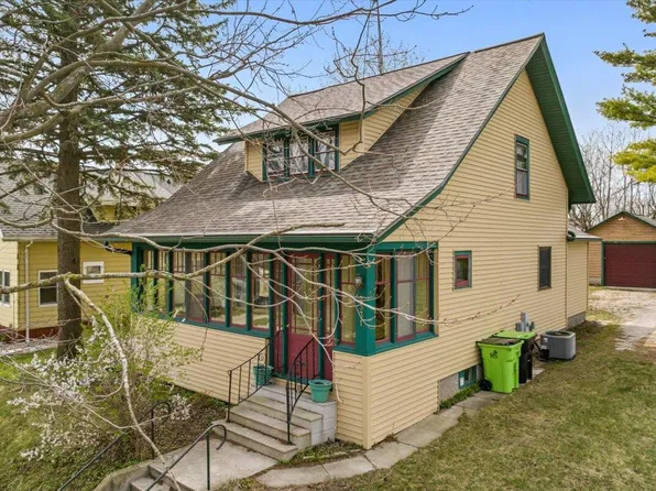 2331 Monroe STREET, New Holstein, WI 53061