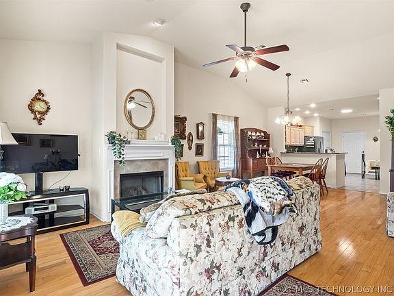 3rd image of 7412 S 85th East Ave