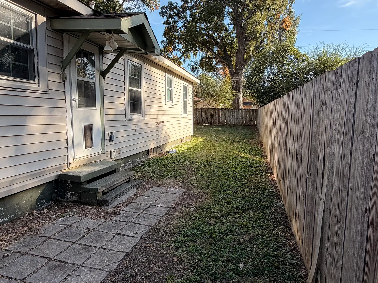 2 bed, 700 sqft, $1,200 — Photo 3