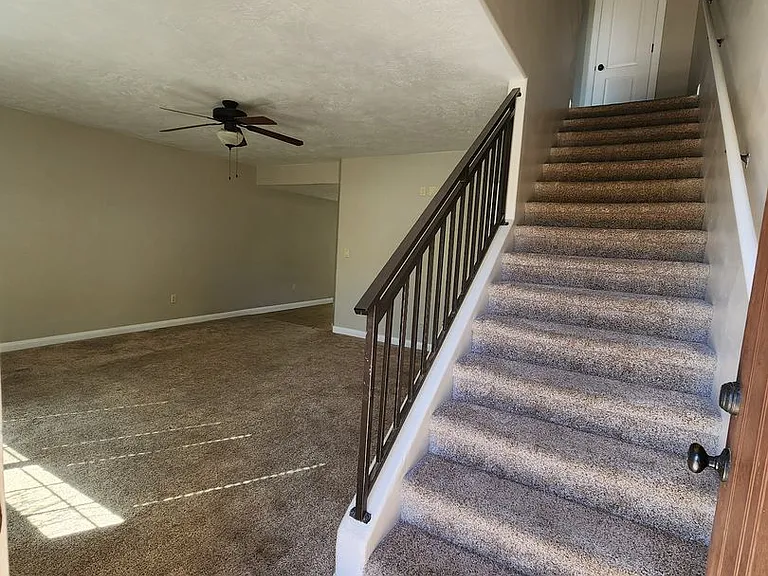 370 W 1425 N #17 — Photo 4