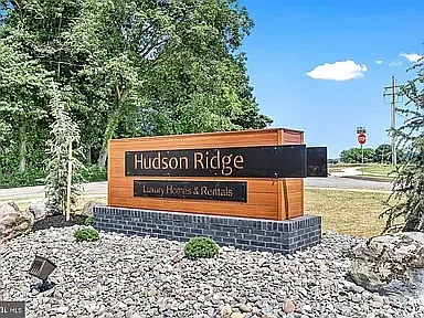 Community - 321 Avon Dr