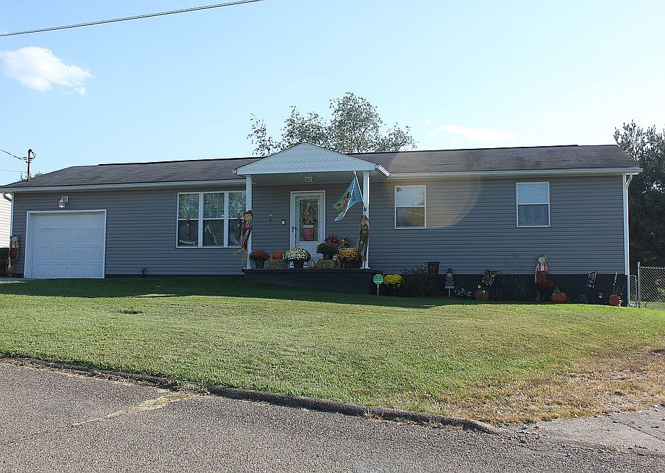 1st image of 24 Hickory Dr