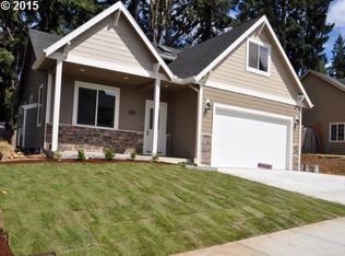 935 S 56th St, Springfield, OR 97478