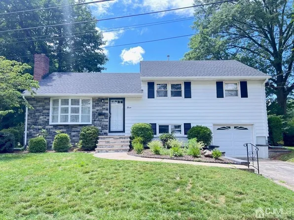 11 Kent Pl, Metuchen, NJ 08840
