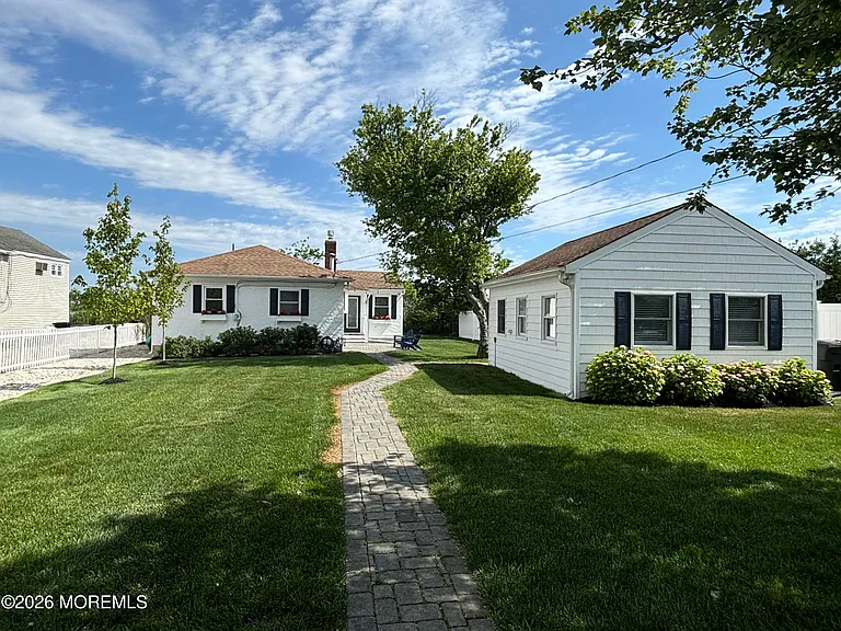 86 Bridge Ave — Photo 1