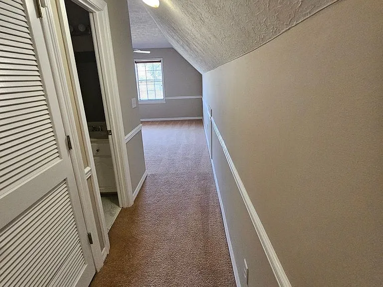 2103 Coral Dr — Photo 40