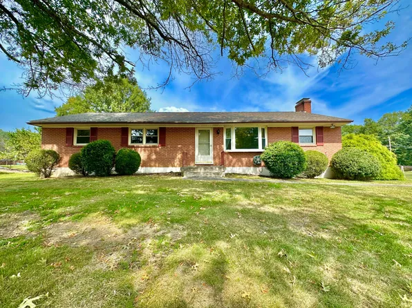 205 Vine Ave, Clifton Forge, VA 24422