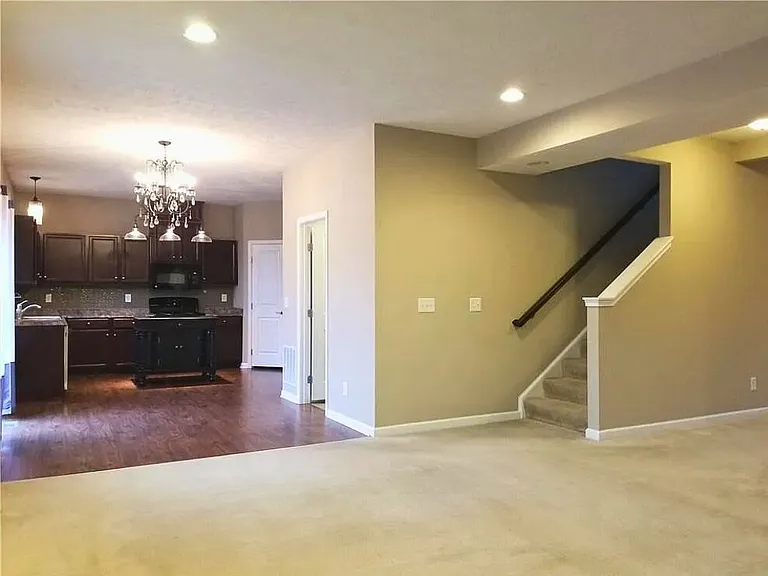 5055 Lake Forest Dr — Photo 12