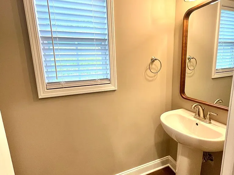 5547 Berkley Landing Ln — Photo 10