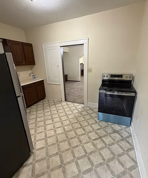 712 W Main St — Photo 7