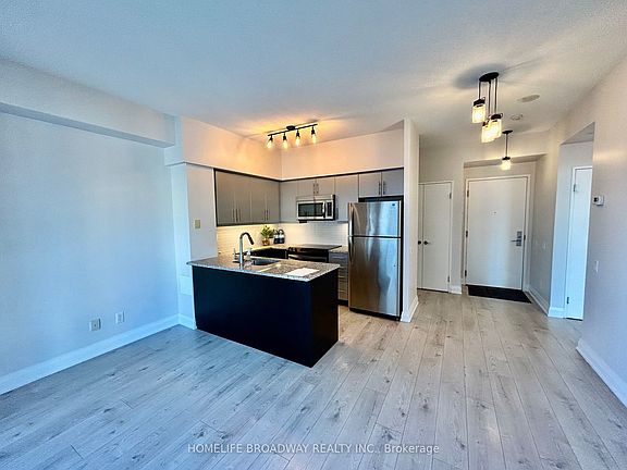 3rd image of 83 Redpath Ave #811
