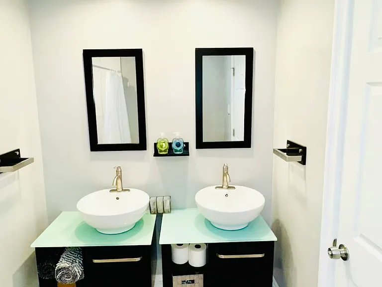 2517 Curtis St — Photo 9