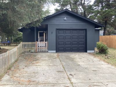 1925 Upas St, Florence, OR, 97439