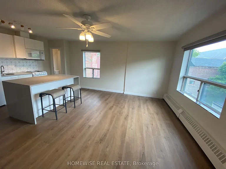 5 High Park Blvd #302 — Photo 3