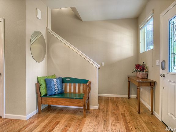 3rd image of 7617 Kodiak Ave NE