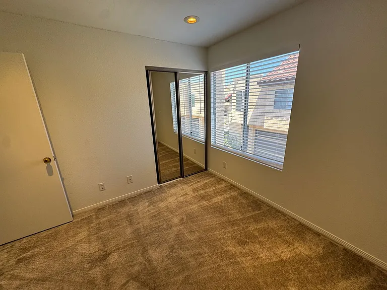 1380 E Washington Ave #38 — Photo 8