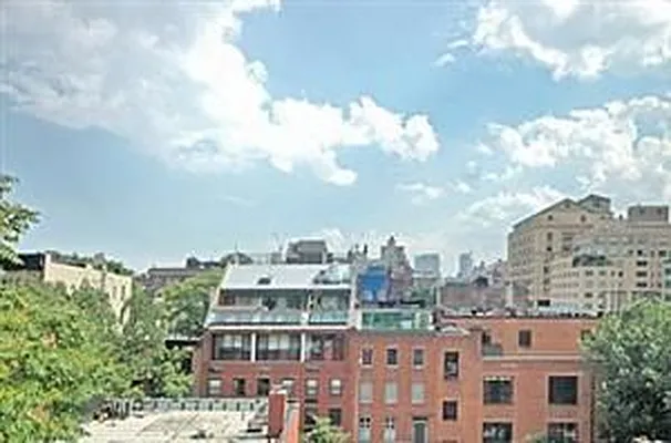 Rented by Douglas Elliman | media 15