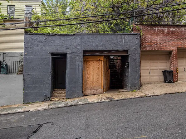 151 Summit Pl #1, Bronx, NY 10463