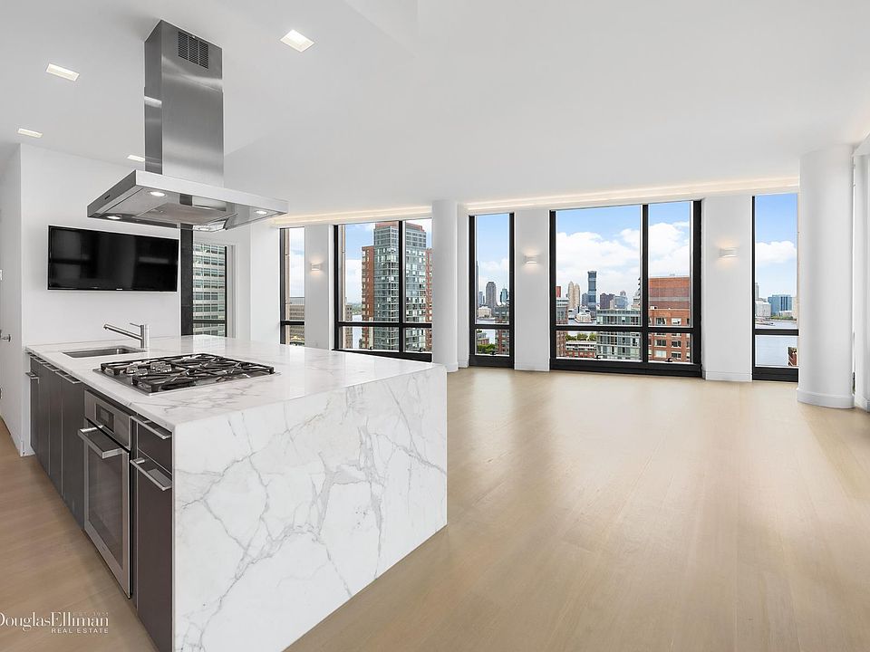 1st image of 89 Murray St #2420