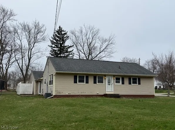 334 W Park Blvd, Medina, OH 44256