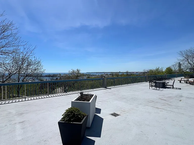 1660 N Prospect Ave #511 — Photo 38