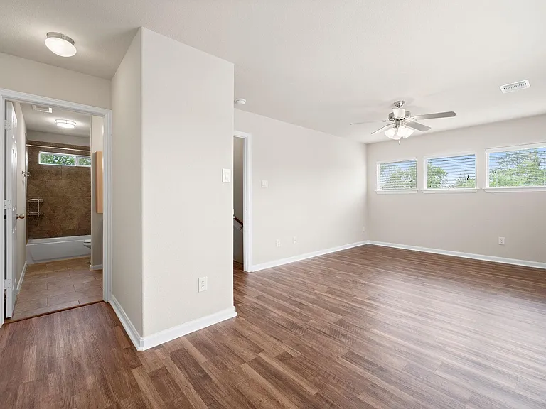 3548 Rebecca St — Photo 24