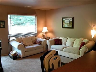 3rd image of 6524 Newaukum Pl NE