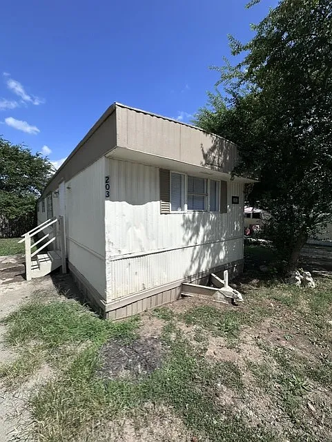 2 bed, 800 sqft, $945 — Photo 3