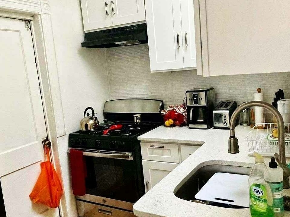 1st image of 398 Hancock St #3
