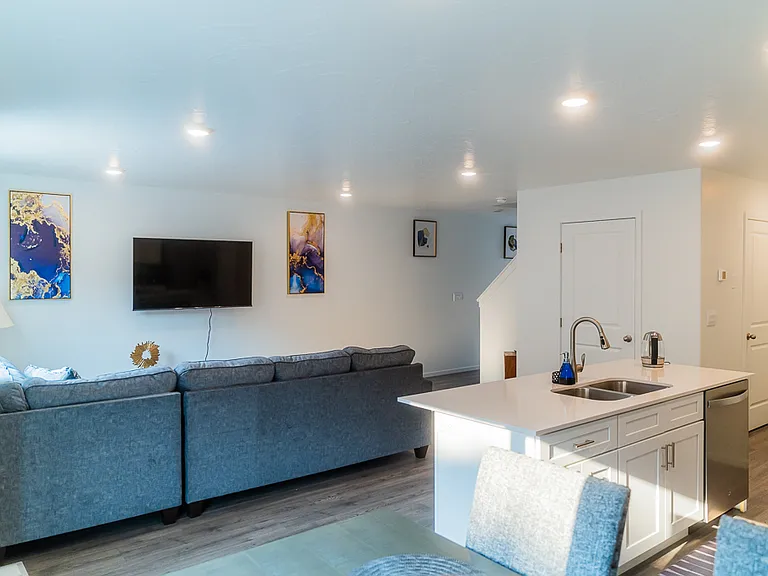 494 S Rockwell Ln — Photo 18
