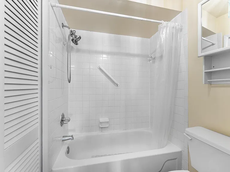 8000 Lagos De Campo Blvd #A-307 — Photo 22