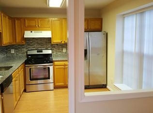9244 Cardinal Forest Ln UNIT 301, Lorton, VA 22079