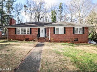 205 Edgewood Dr, Henderson, NC 27536