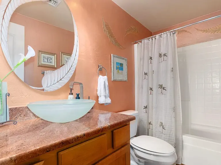 630 E Harvill Dr #206 — Photo 8