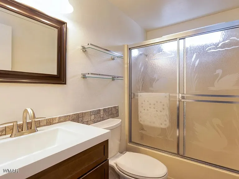 6373 Manzanita Dr — Photo 10