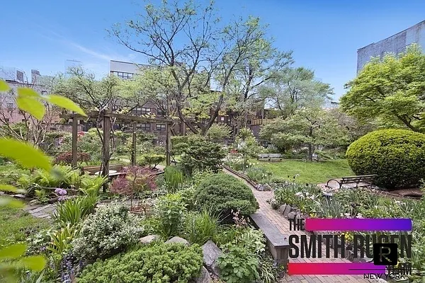 Rented by R New York | media 27