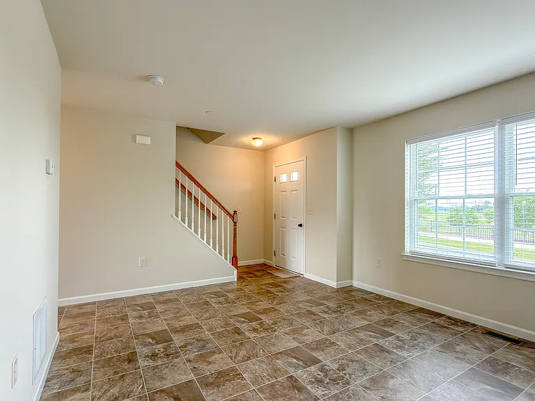 222 Blackford Blvd — Photo 3