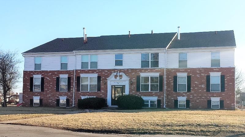 1st image of 1913 W 1st St #3