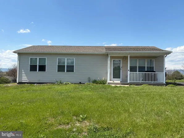 6 Walleye Dr, Shippensburg, PA 17257