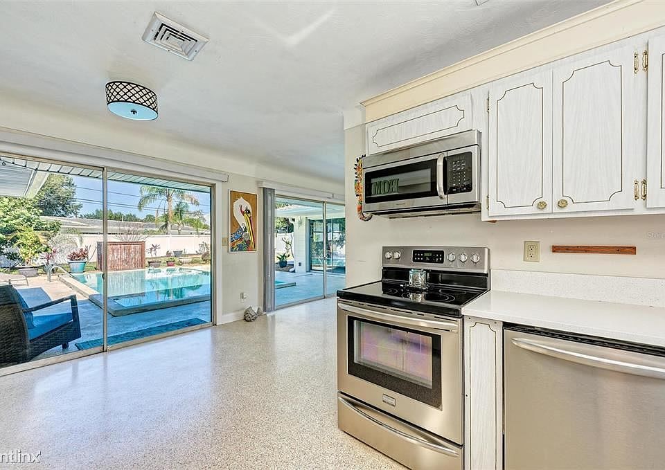 1st image of 1526R Erin Ln