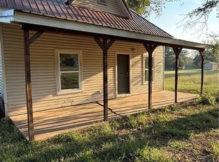 500 Bache St, Hartford, AR 72938