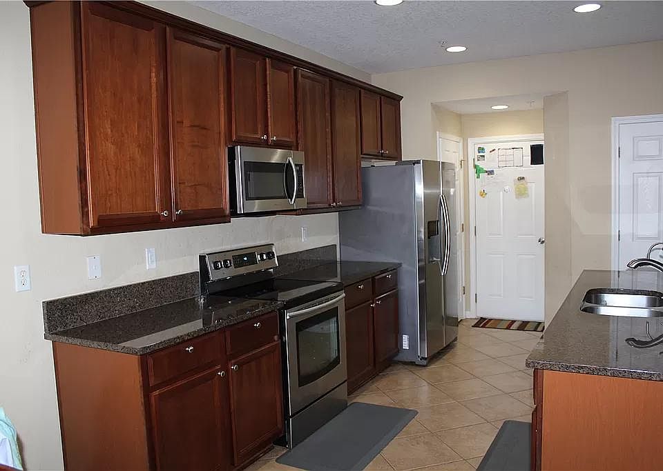 2nd image of 449 Walnut Dr #449
