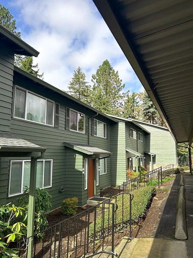 Village Manor — Photo 3