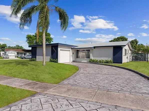 9611 NW 13th St, Hollywood, FL 33024