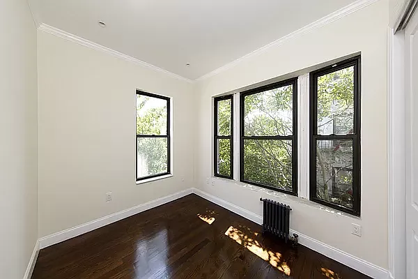 Rented by Avenues Real Estate | media 9