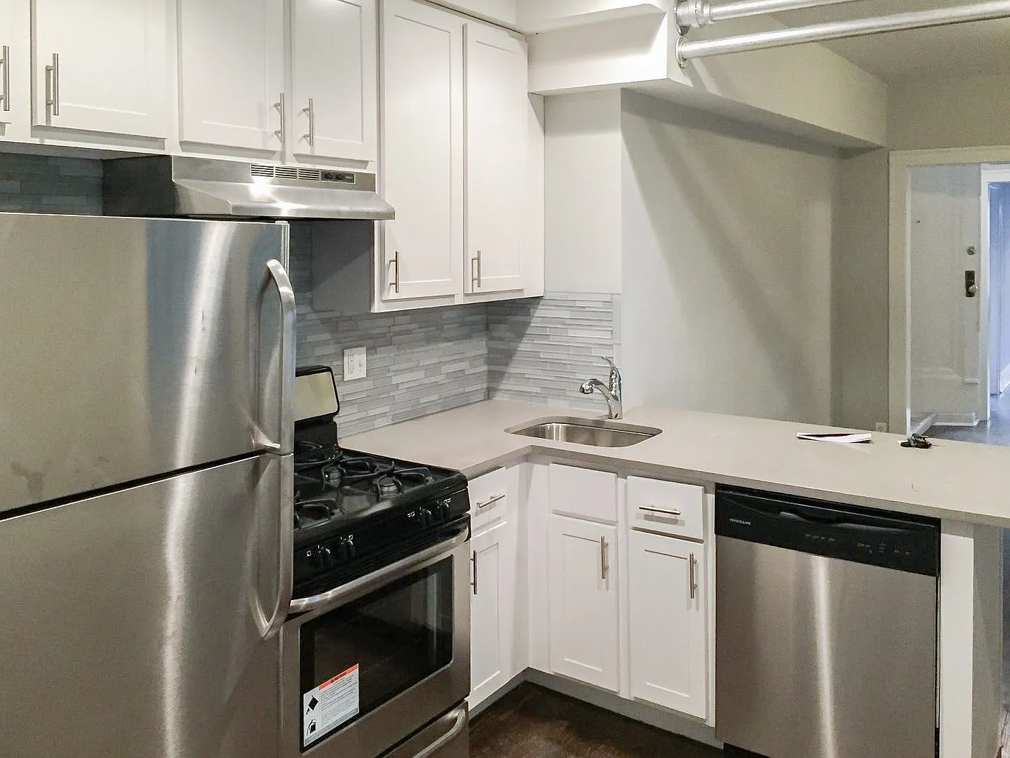 5156 N Leavitt St — Photo 3